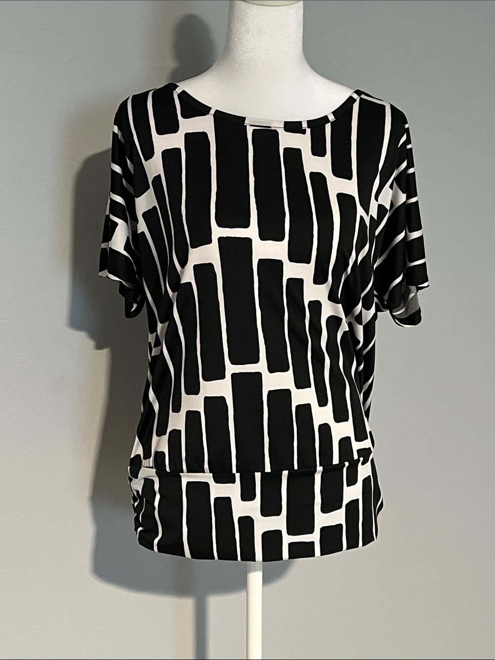 Mixed Women's Tops Bundle of 8- Striped, Solid & Patterned - Picture 6 of 14
